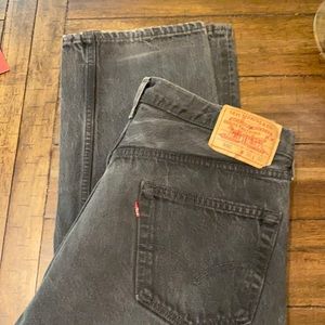 501 button fly Levi’s , blk, gently worn!